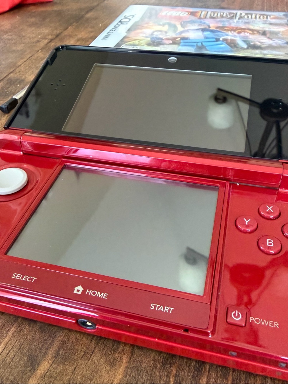 Nintendo 3DS Red Portable Gaming System with Mario Display - Picture 3 of 9
